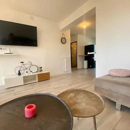 Les Terrasses D'iena - 2 Avec Parking Prive