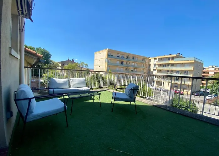 Les Terrasses D'iena - 2 Avec Parking Prive Daire