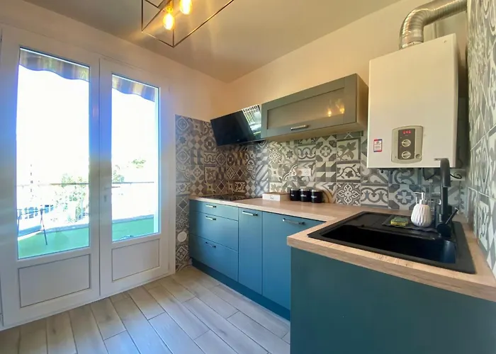 Les Terrasses D'iena - 2 Avec Parking Prive Apartment