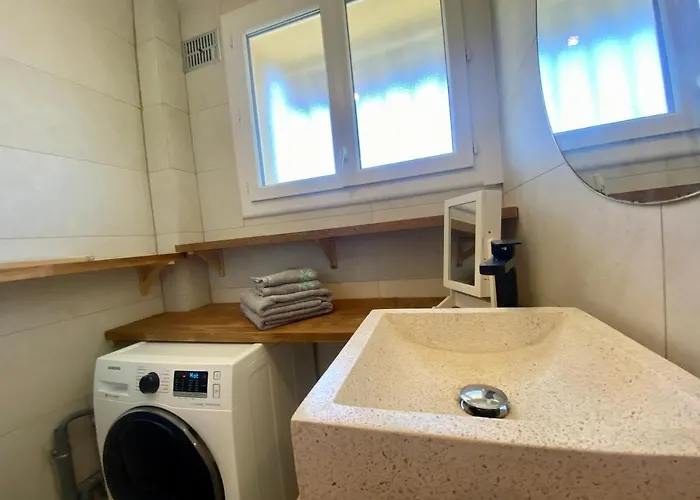 Les Terrasses D'iena - 2 Avec Parking Prive Lejlighed *